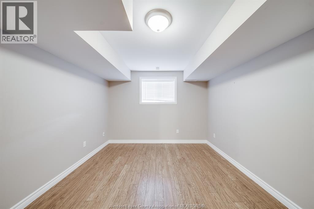 11916 Boulder Crescent Property Photo 37