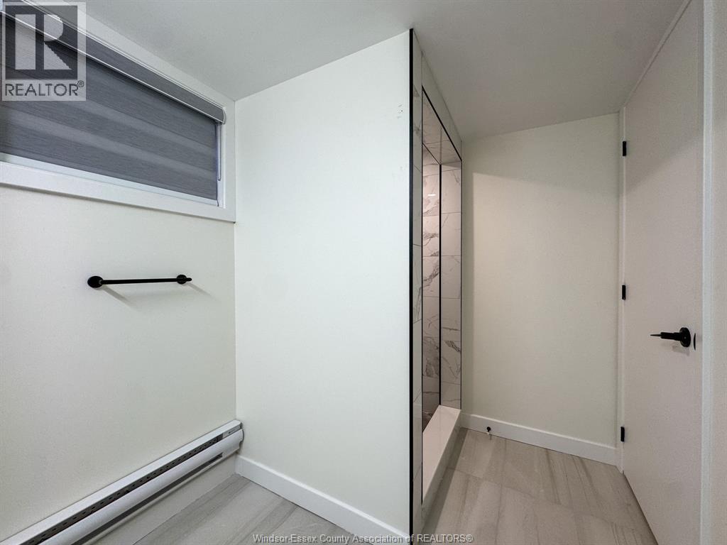 1077 Chilver Unit# 2 Property Photo 15