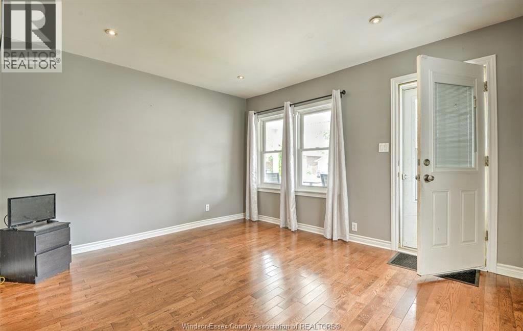 258 King Unit# A Property Photo 5