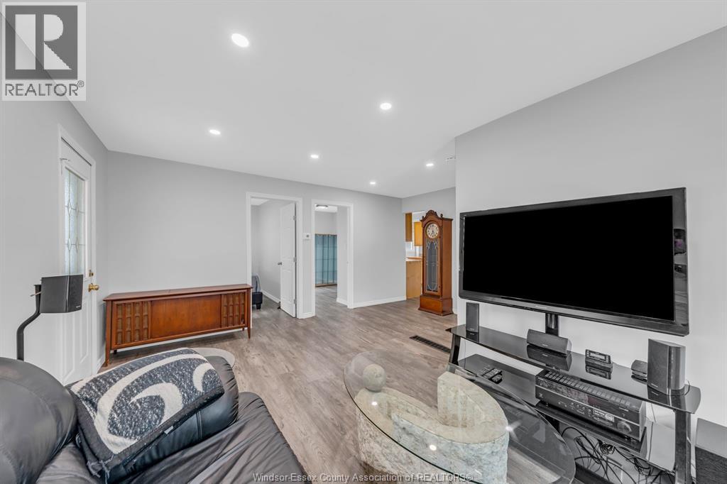 1592 Prince Road Property Photo 13