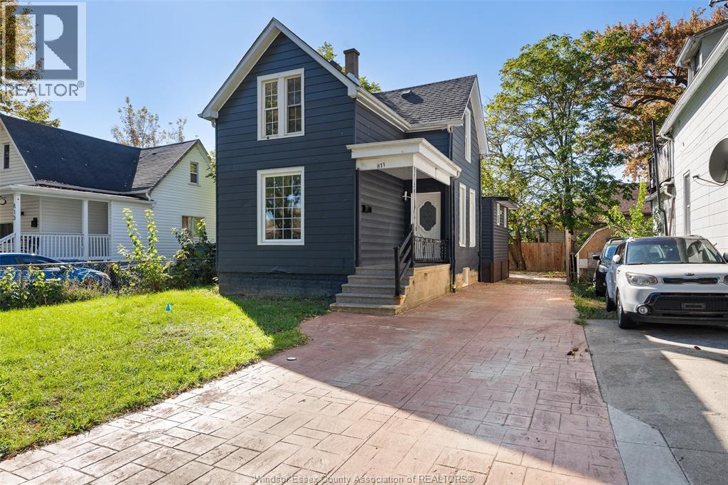 811 LANGLOIS AVENUE Property Photo 1