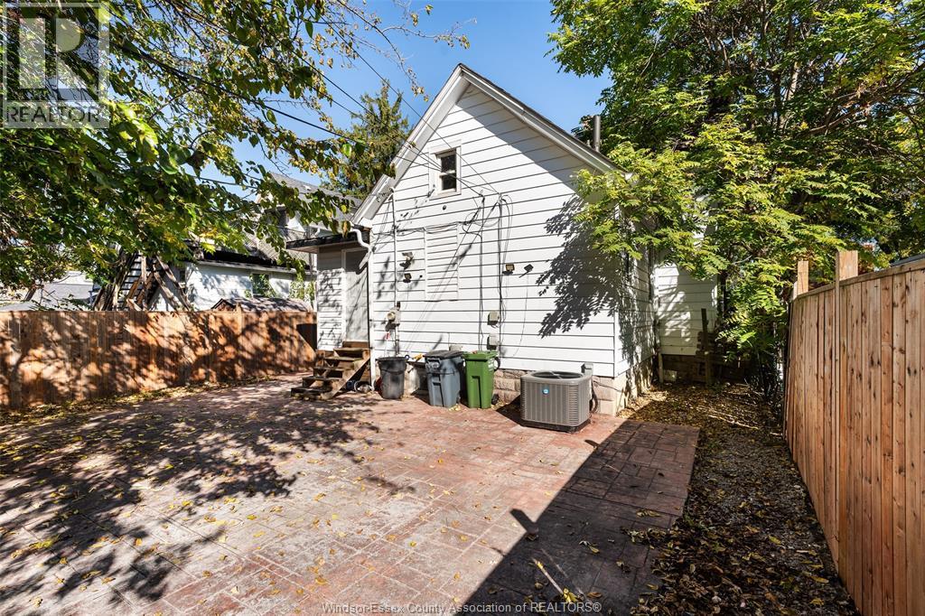 811 Langlois Avenue Property Photo 25