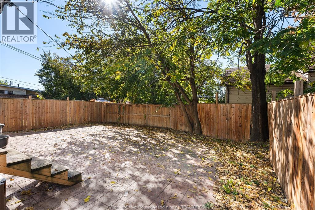 811 Langlois Avenue Property Photo 27