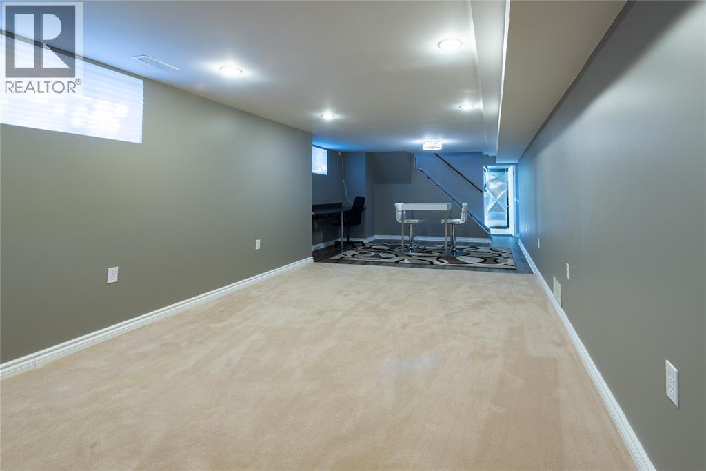 1729 Willard Avenue Property Photo 23