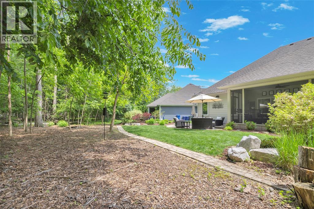 57 Red Oak Crescent Property Photo 8