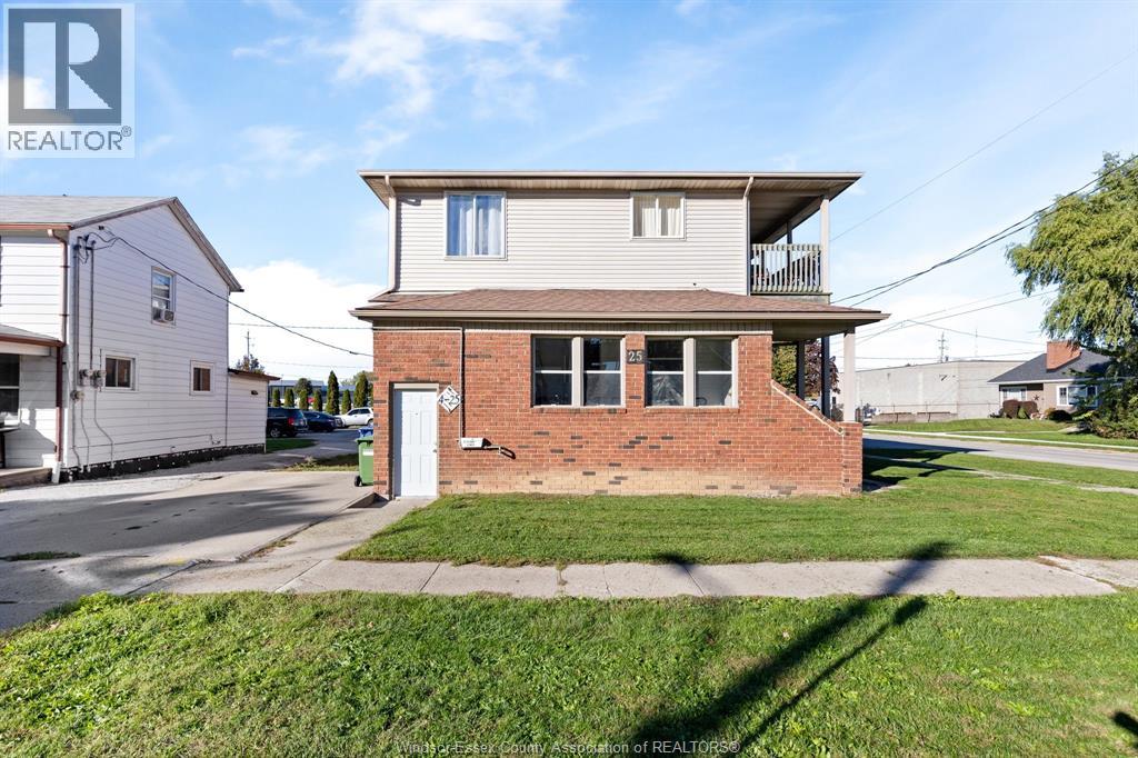 25 Clark Street West Property Photo 2