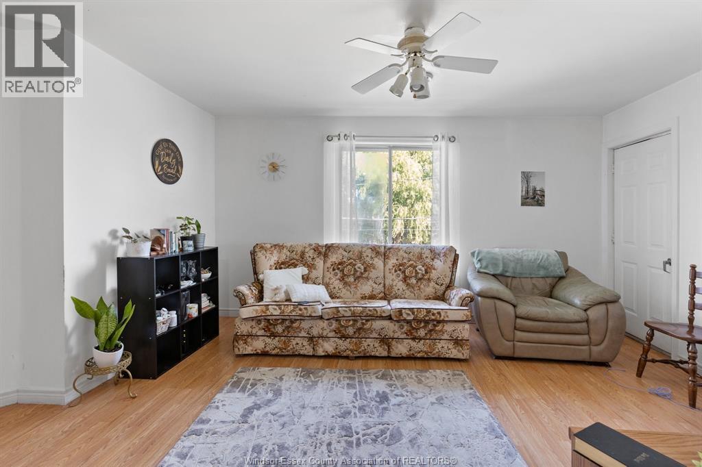 25 Clark Street West Property Photo 20