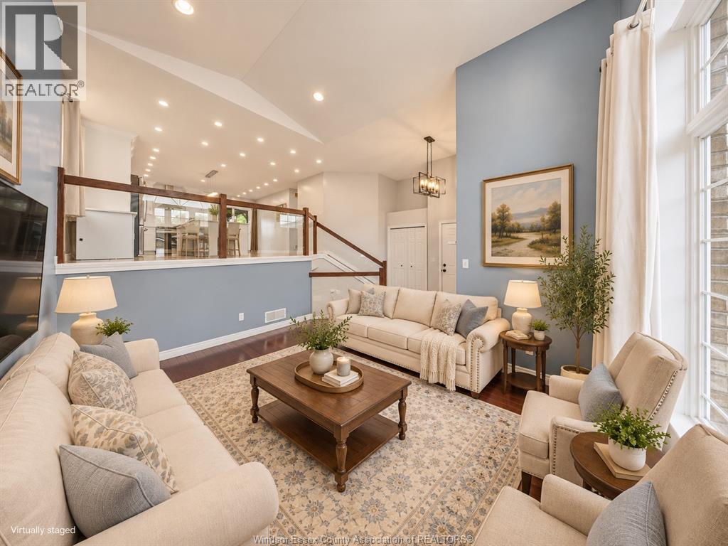 124 Higgins Crescent Property Photo 6