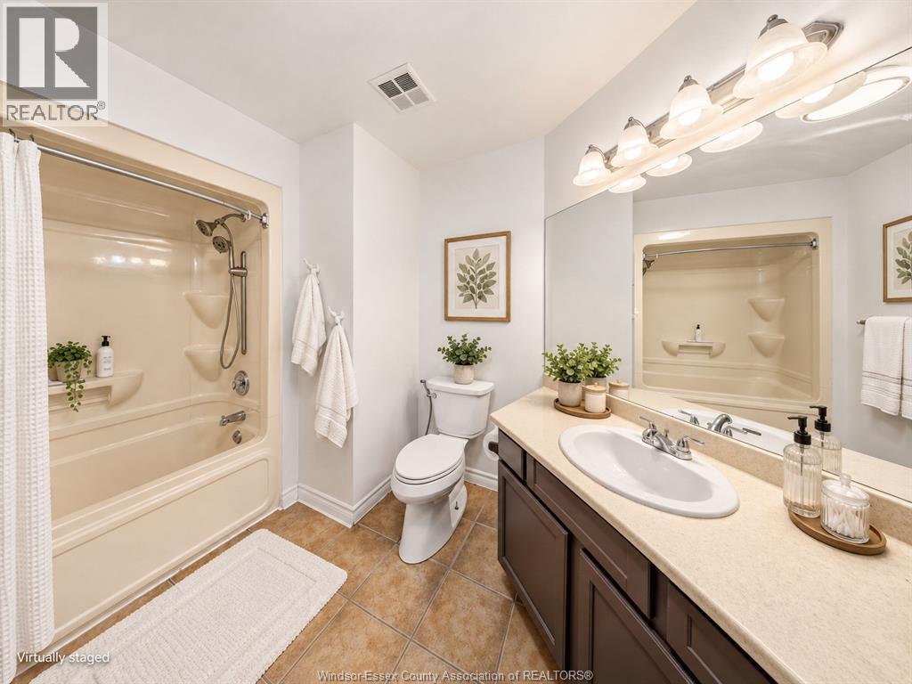 124 Higgins Crescent Property Photo 17