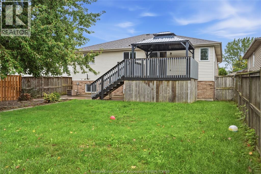 124 Higgins Crescent Property Photo 27
