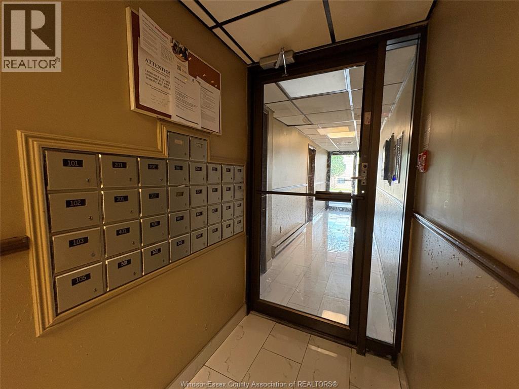 1700 University Unit# 103 Property Photo 3