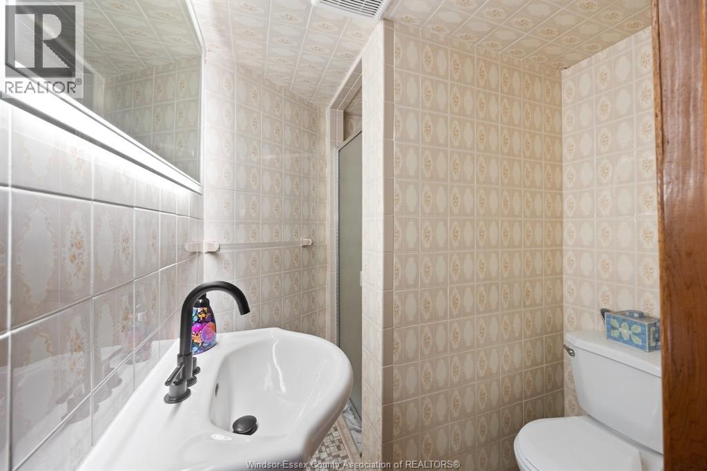 2417 Dandurand Property Photo 20