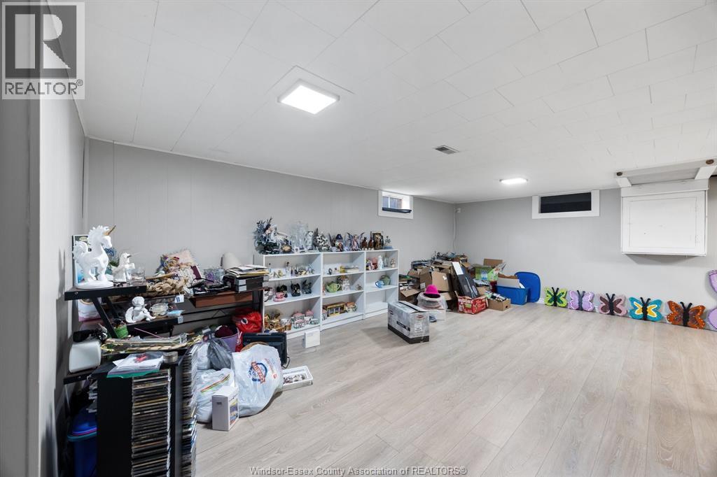 2417 Dandurand Property Photo 18