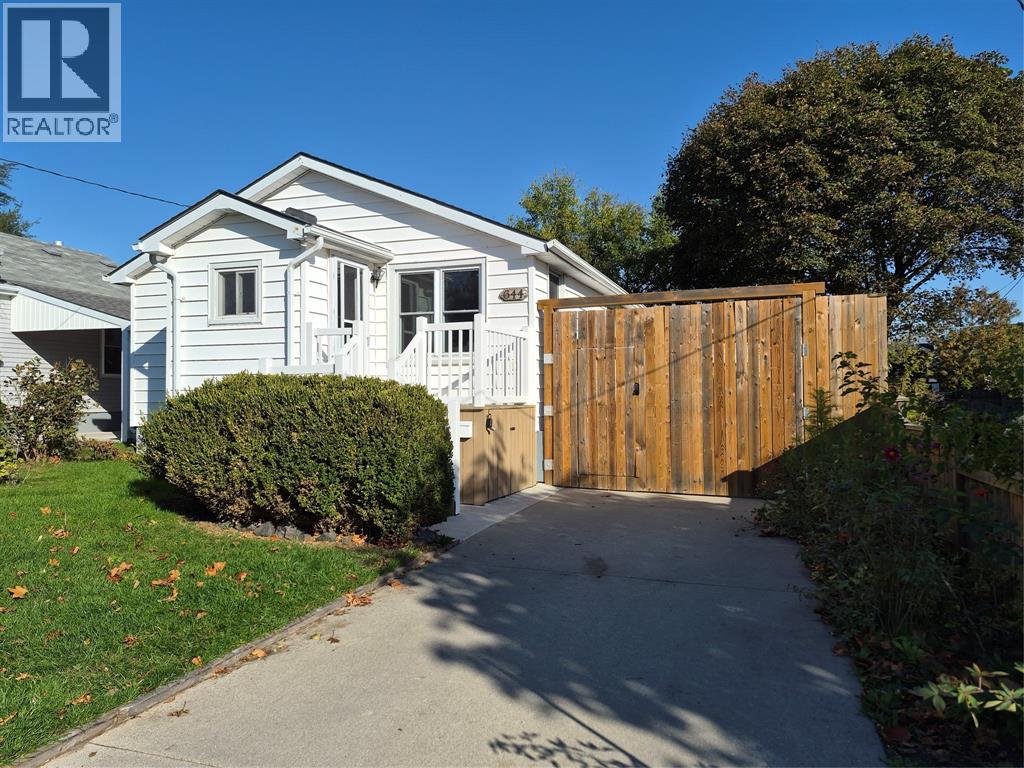 644 OXFORD STREET Property Photo 1