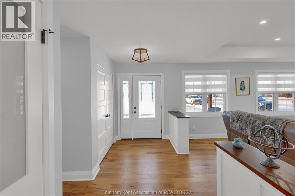 5744 Middle Line Property Photo 6