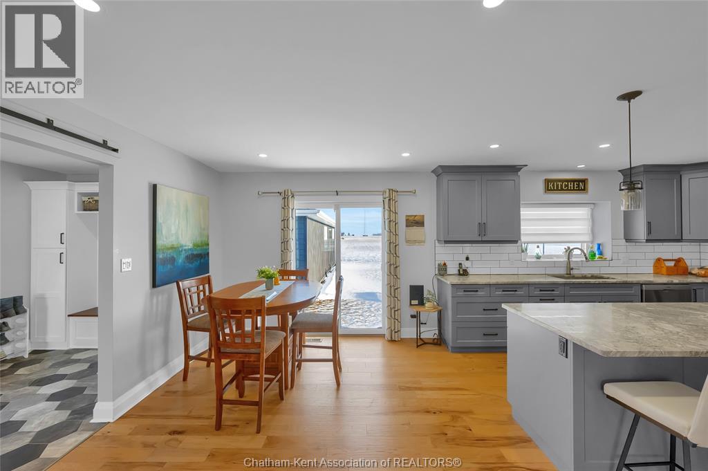 5744 Middle Line Property Photo 13