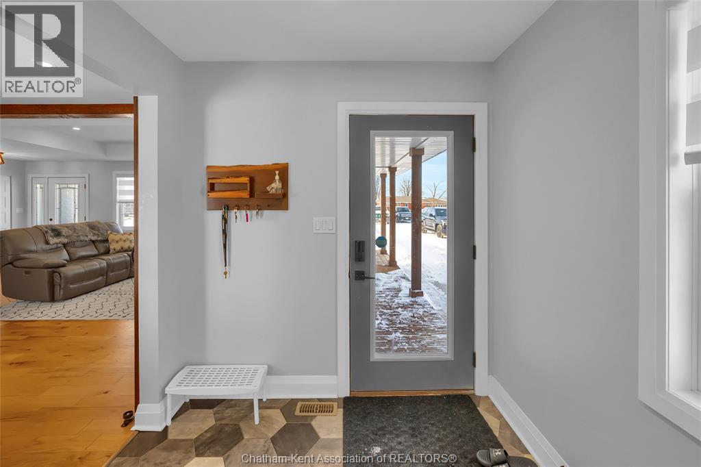 5744 Middle Line Property Photo 22