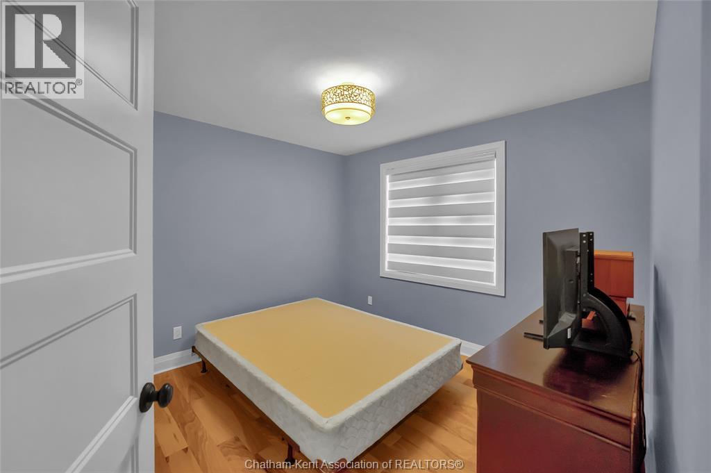 5744 Middle Line Property Photo 26