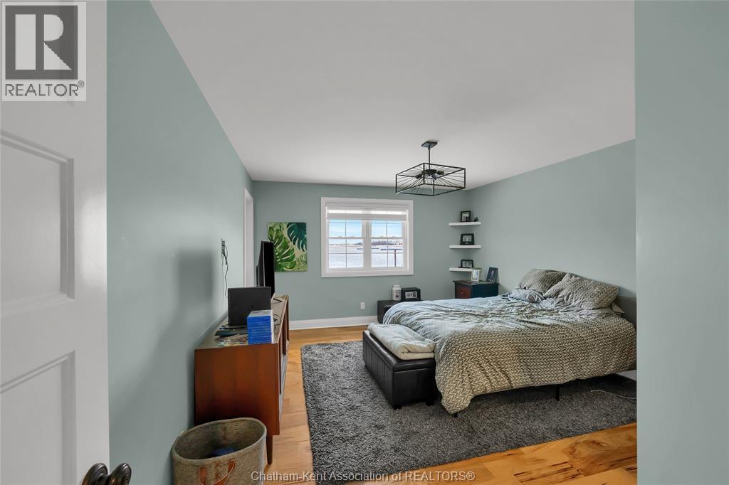 5744 Middle Line Property Photo 29