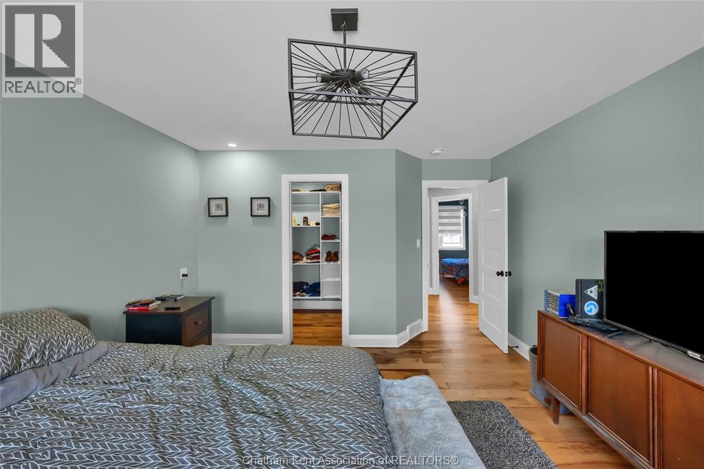 5744 Middle Line Property Photo 34
