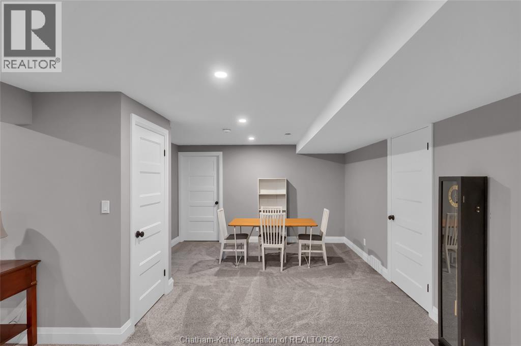 5744 Middle Line Property Photo 40