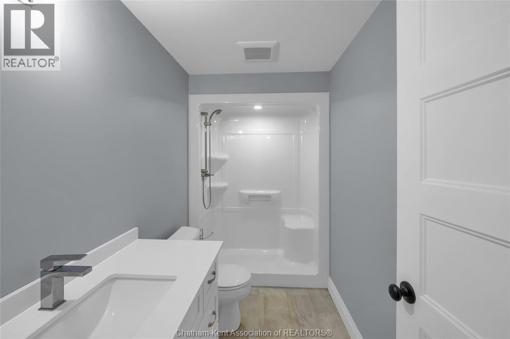 5744 Middle Line Property Photo 44