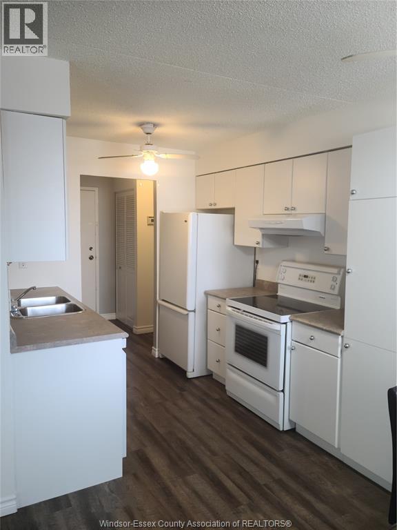 150 Park Street West Unit# 1402 Property Photo 4