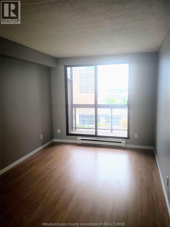 150 Park Street West Unit# 1402 Property Photo 8