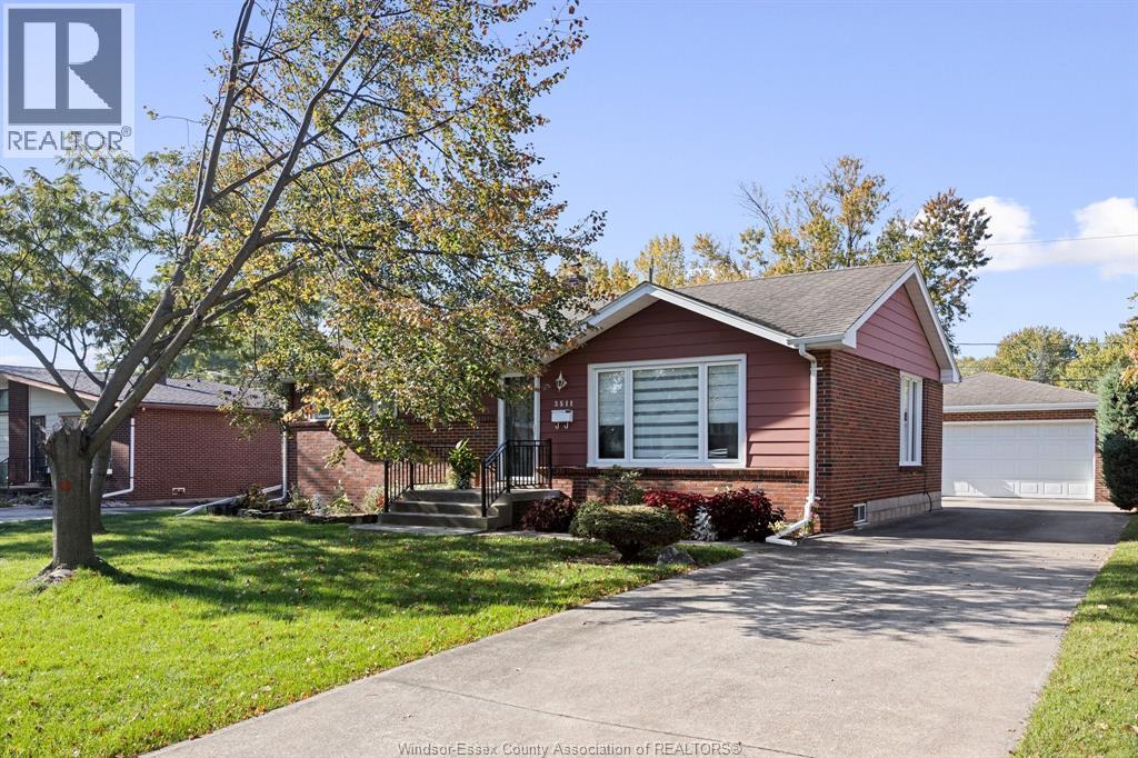 3511 Charlevoix Property Photo 2