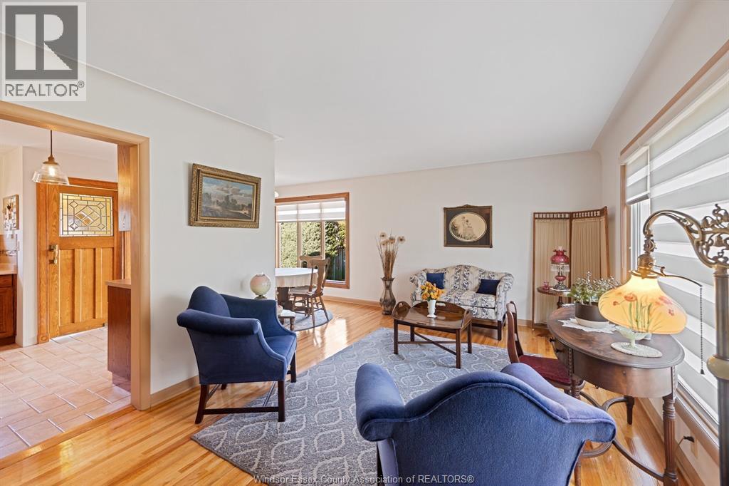 3511 Charlevoix Property Photo 4