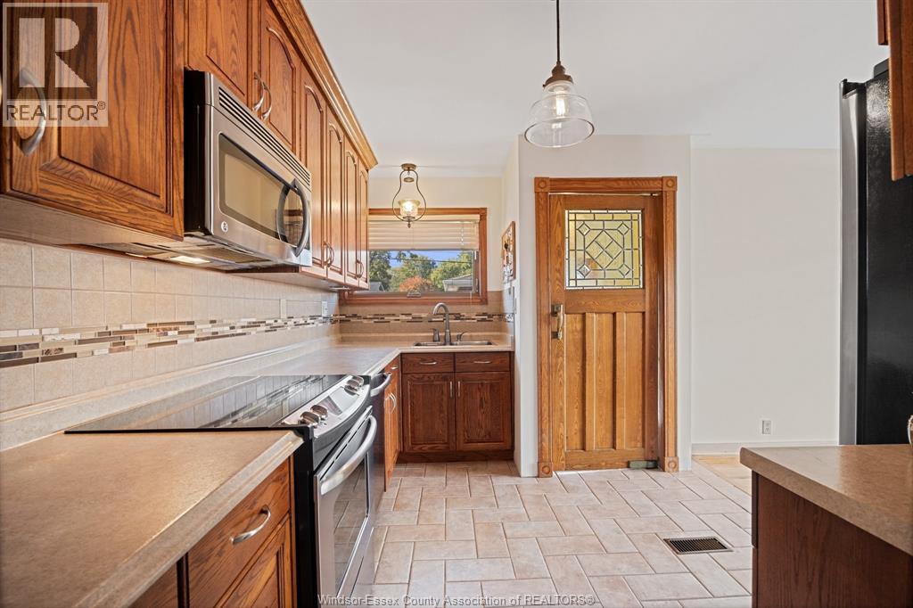 3511 Charlevoix Property Photo 12