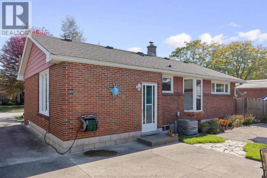 3511 Charlevoix Property Photo 22