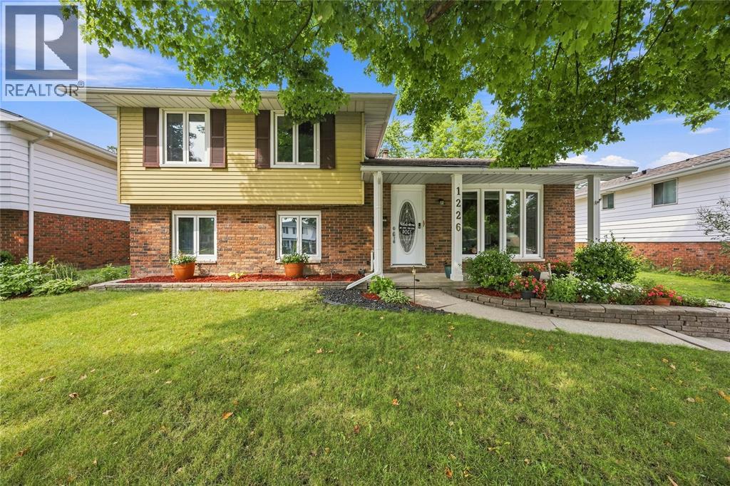 1226 WILTSHIRE DRIVE Property Photo 1