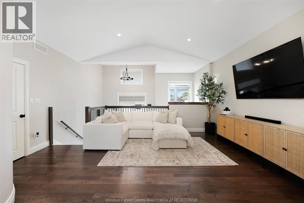 378 Welsh Property Photo 10