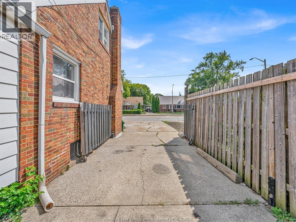 7640 Wyandotte Street East Property Photo 4