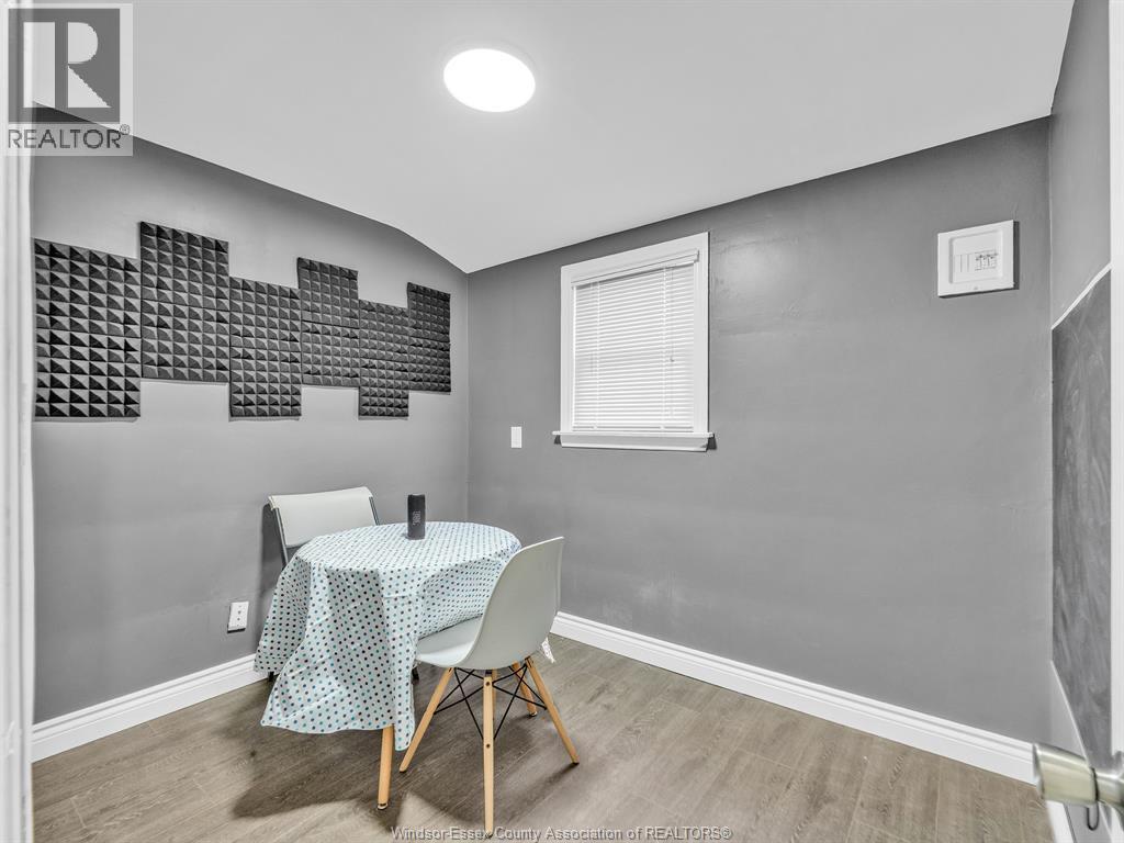 7640 Wyandotte Street East Property Photo 22