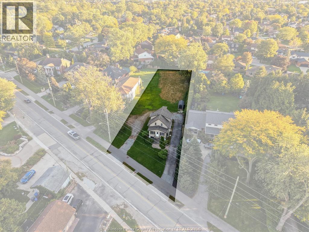 13231-33 Riverside Drive East Property Photo 20