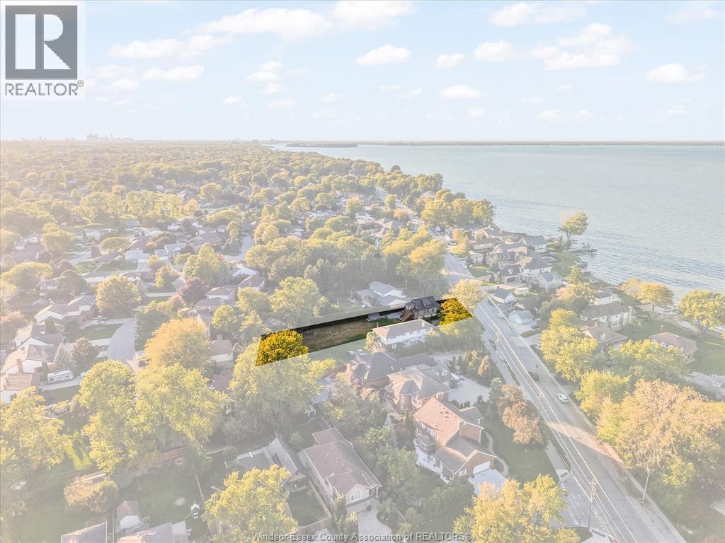 13231-33 Riverside Drive East Property Photo 27