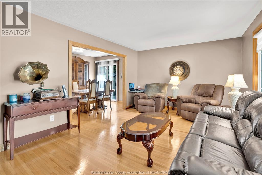 2664 Rivard Property Photo 4