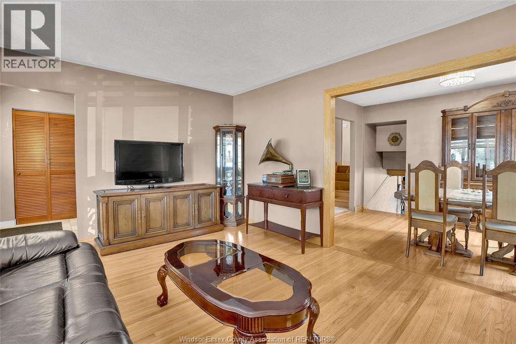 2664 Rivard Property Photo 6