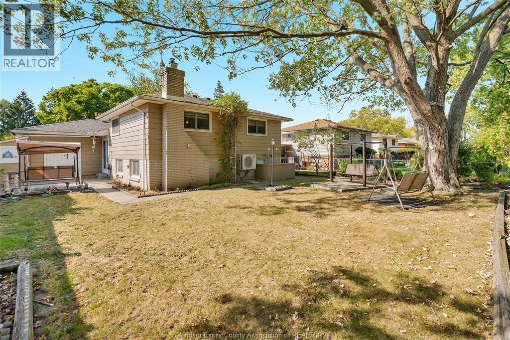 2664 Rivard Property Photo 28