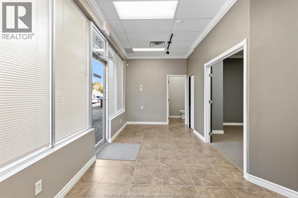 355 Manning Road Property Photo 5