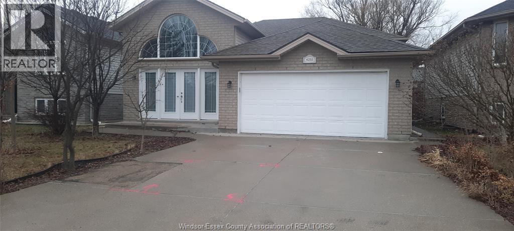 4255 ZURICH AVENUE Property Photo 1