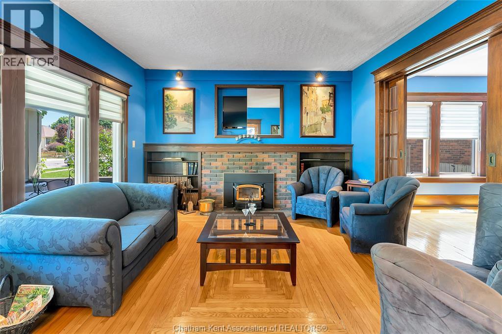 82 Robertson Avenue Property Photo 4