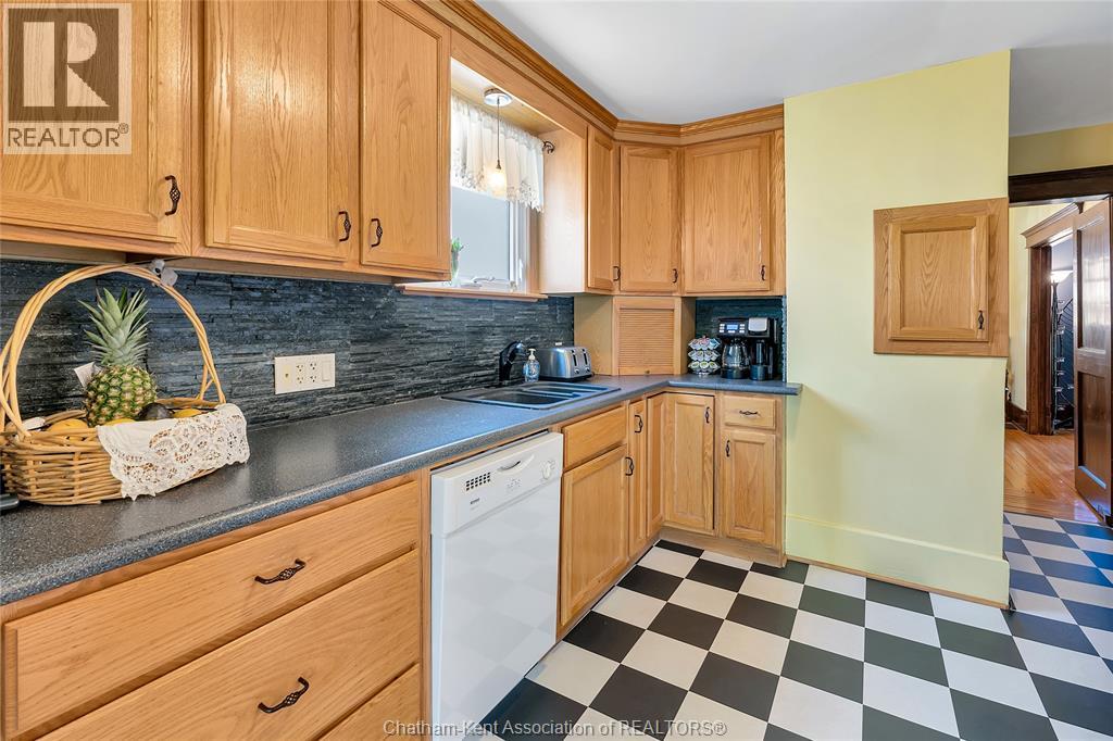 82 Robertson Avenue Property Photo 9