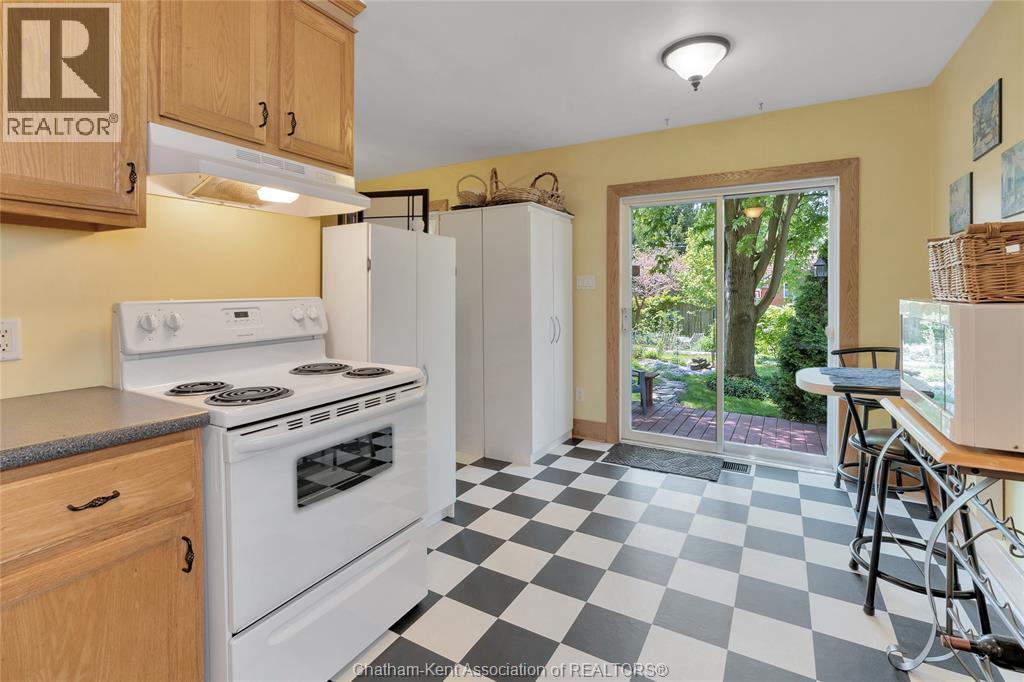 82 Robertson Avenue Property Photo 10