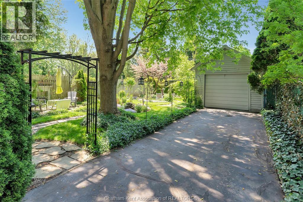 82 Robertson Avenue Property Photo 32