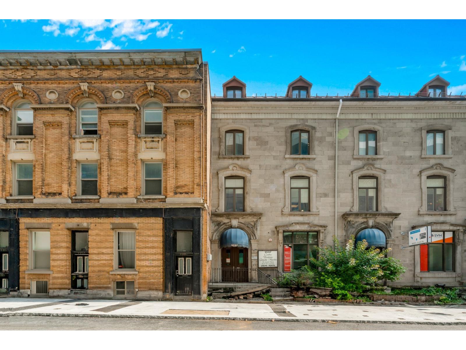1037 Rue St-denis, #301 Property Photo 2