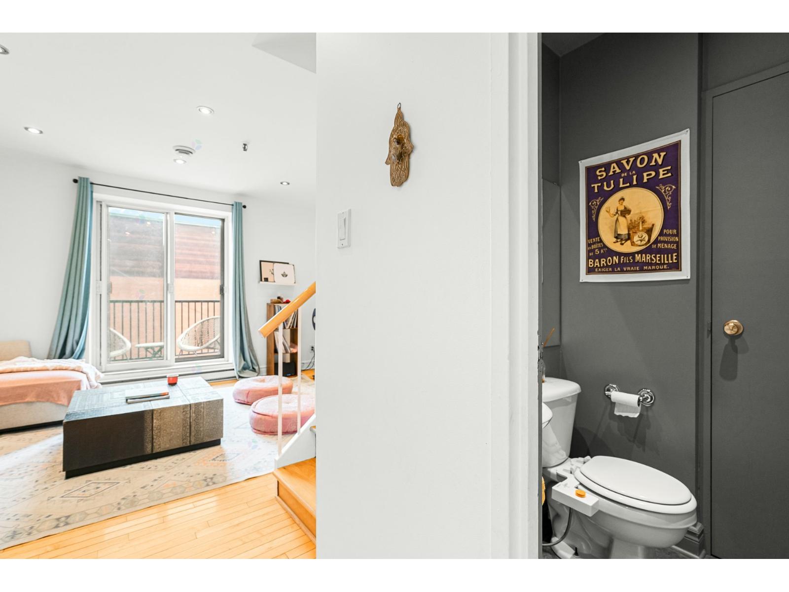 1037 Rue St-denis, #301 Property Photo 10