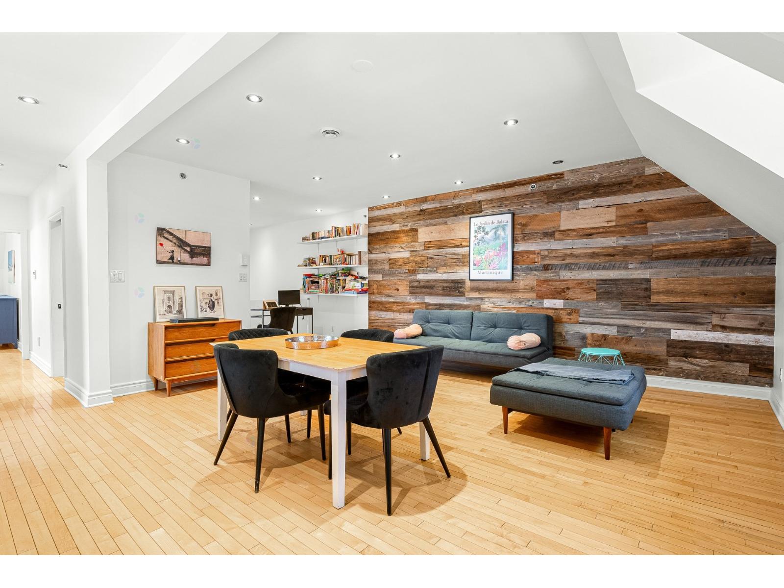 1037 Rue St-denis, #301 Property Photo 16